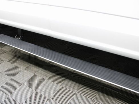 Used 2025 Ford F450 Platinum w/ FX4 Off-Road Package image 59