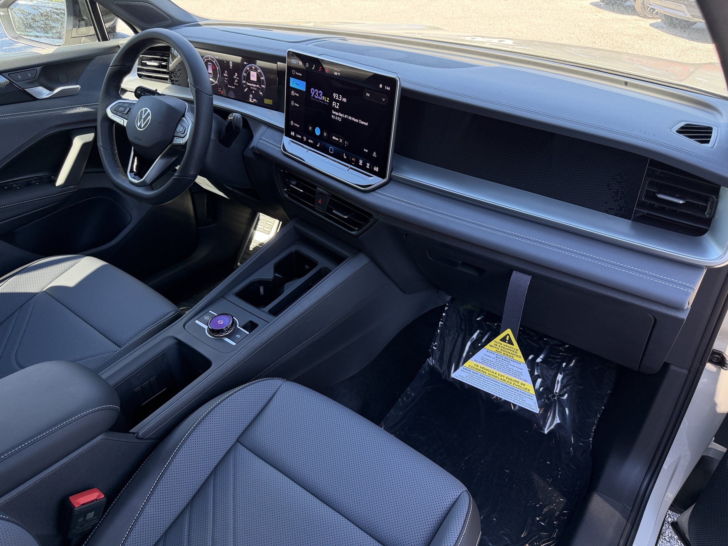 New 2026 Volkswagen Tiguan SE R-Line FWD image 13
