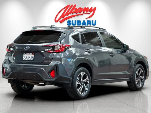 Used 2025 Subaru Crosstrek 2.0i Premium image 4