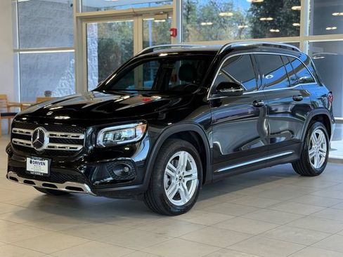 Used 2023 Mercedes-Benz GLB 250 4MATIC image 4