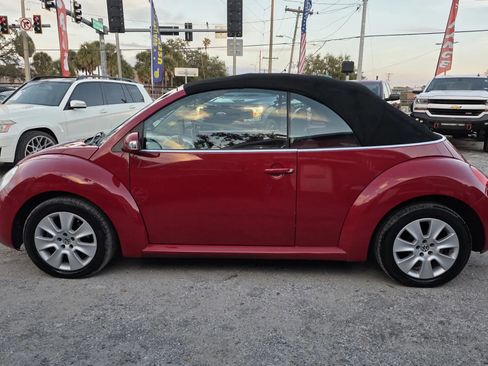 Used 2008 Volkswagen Beetle S image 6