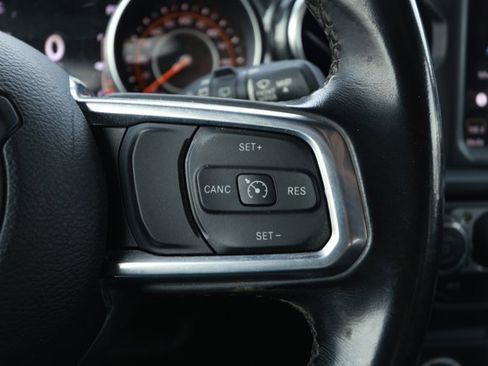 Used 2020 Jeep Wrangler Unlimited Sahara image 13