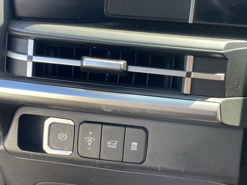 Used 2025 Hyundai Santa Fe SEL image 6