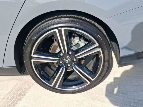 Used 2025 Honda Accord Sport image 4