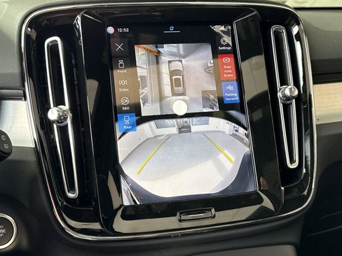 New 2026 Volvo XC40 B5 Ultra w/ Protection Package Premier image 23