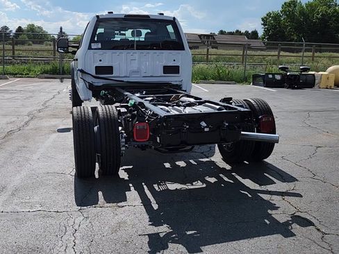 New 2025 Ford F550 4x4 Crew Cab image 8