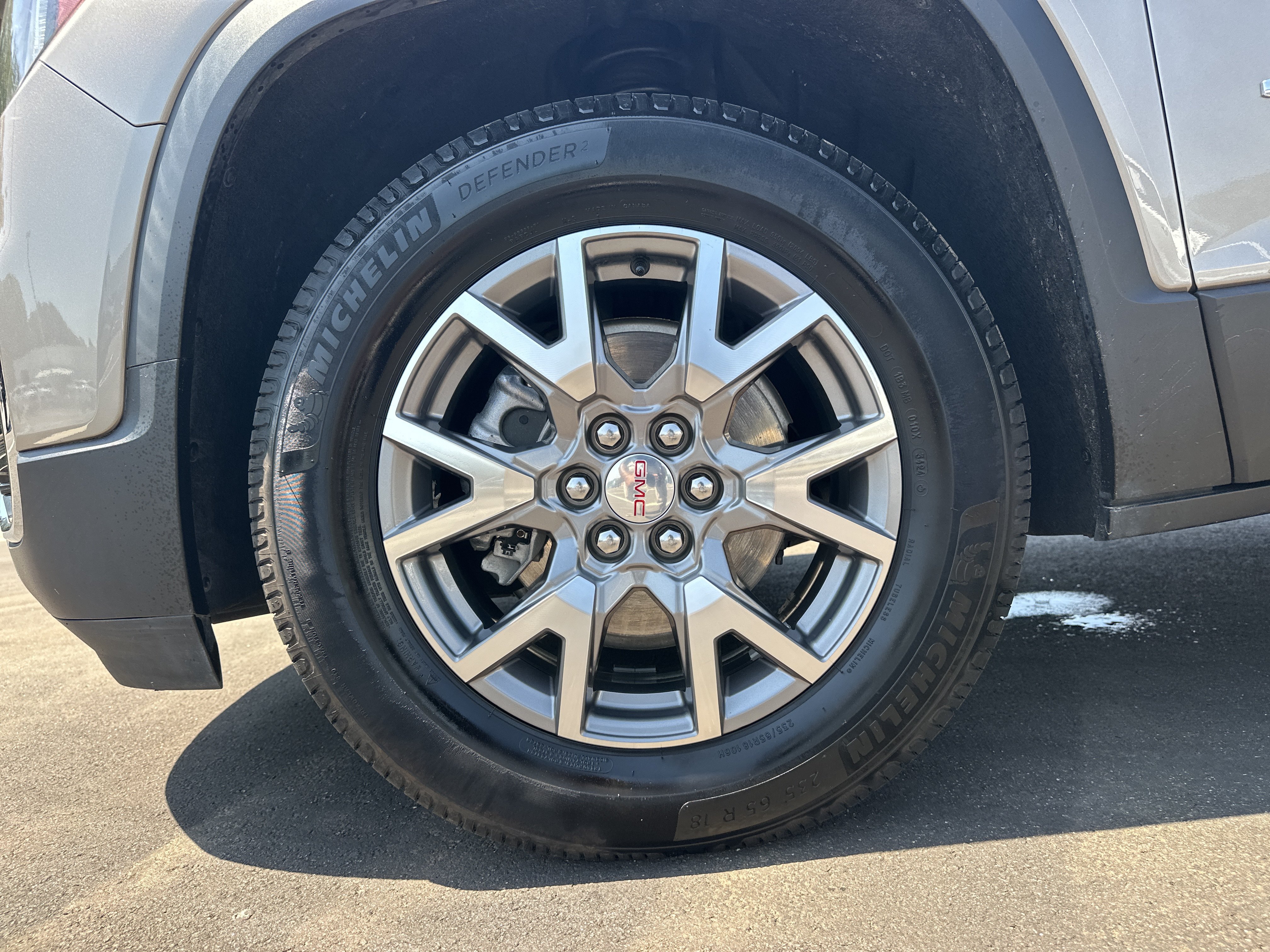 Used 2022 GMC Acadia SLT w/ Technology Package FWD image 12