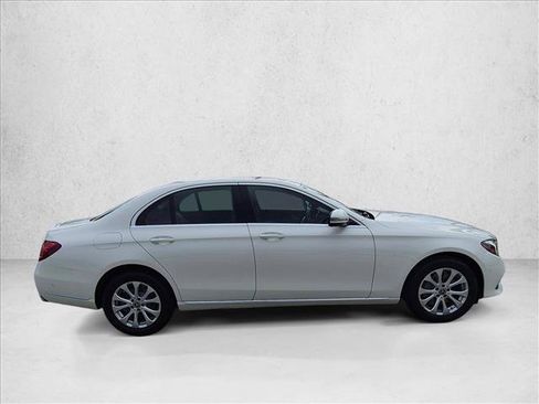 Used 2020 Mercedes-Benz E 350 4MATIC Sedan image 4