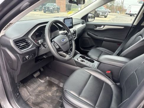 Certified 2022 Ford Escape SEL image 9