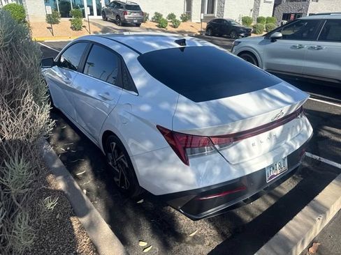 Used 2024 Hyundai Elantra Limited FWD image 6