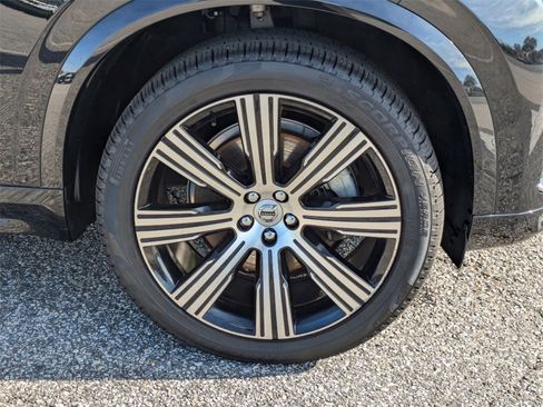 Used 2022 Volvo XC90 T6 Inscription w/ Climate Package image 10