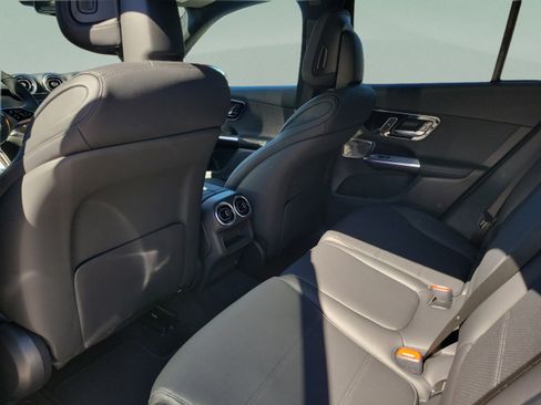 Certified 2026 Mercedes-Benz GLC 300 image 9