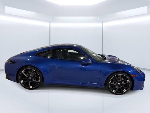 Used 2026 Porsche 911 Carrera RWD image 8