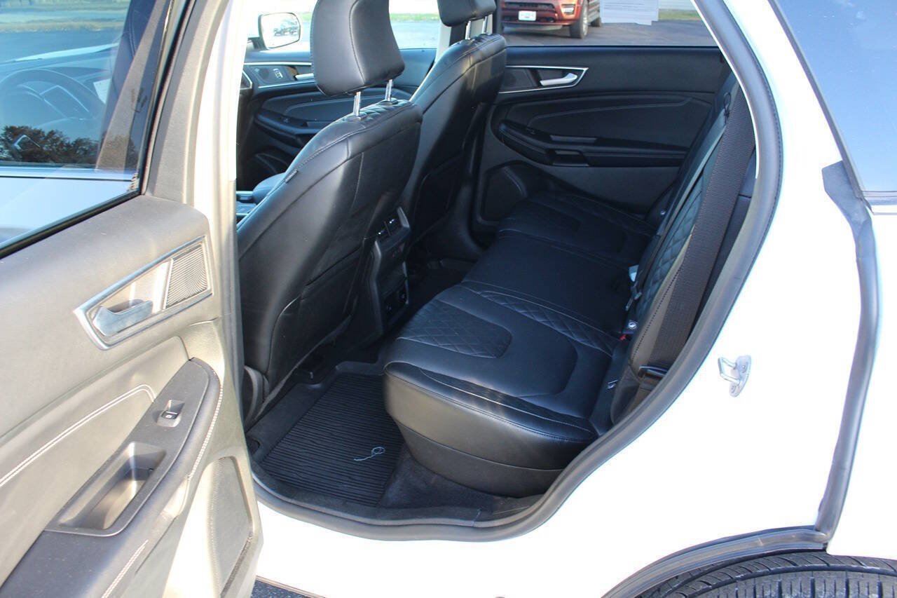 Used 2023 Ford Edge Titanium w/ Equipment Group 301A AWD/4WD image 11