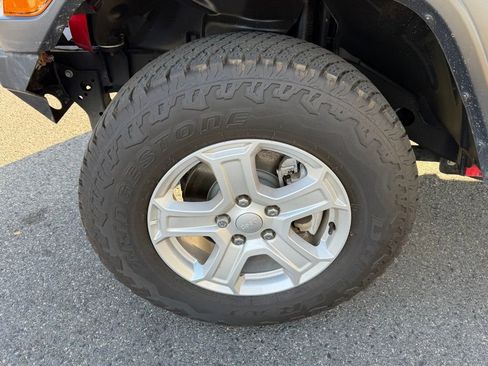Certified 2019 Jeep Wrangler Unlimited Sport S image 12