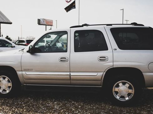 Used 2004 GMC Yukon SLT w/ 1SD Preferred Equipment Group AWD/4WD image 16