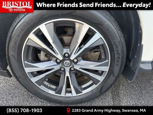 Used 2018 Nissan Pathfinder Platinum AWD/4WD image 10
