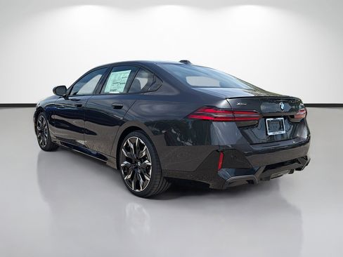 New 2026 BMW 530i xDrive w/ M Sport Package image 5