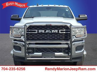 Used 2022 RAM 3500 Big Horn video 2