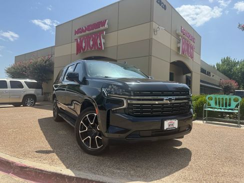 Used 2021 Chevrolet Suburban RST w/ Luxury Package RWD image 1