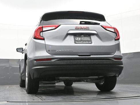 Used 2024 GMC Terrain SLE image 37