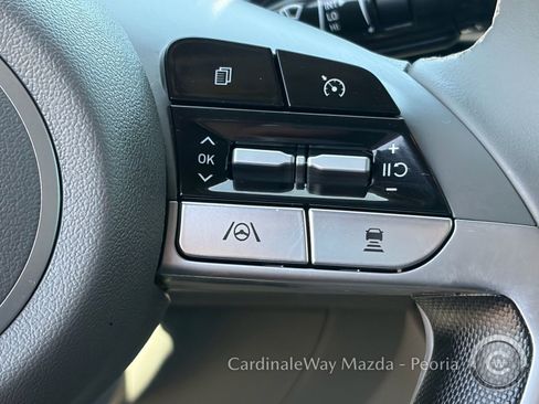 Used 2023 Hyundai Elantra SEL w/ Convenience Package FWD image 15