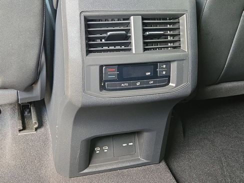 Used 2023 Volkswagen Atlas SE image 19