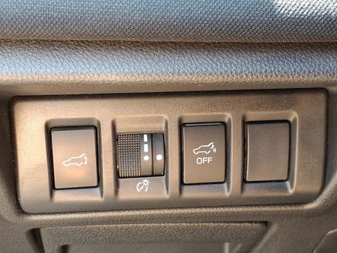 Used 2023 Subaru Outback Premium w/ Popular Package #1 AWD/4WD image 6