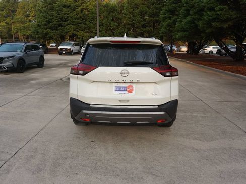 Used 2023 Nissan Rogue SL w/ SL Premium Package FWD image 23