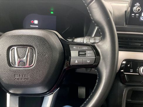 Used 2025 Honda Pilot EX-L image 23