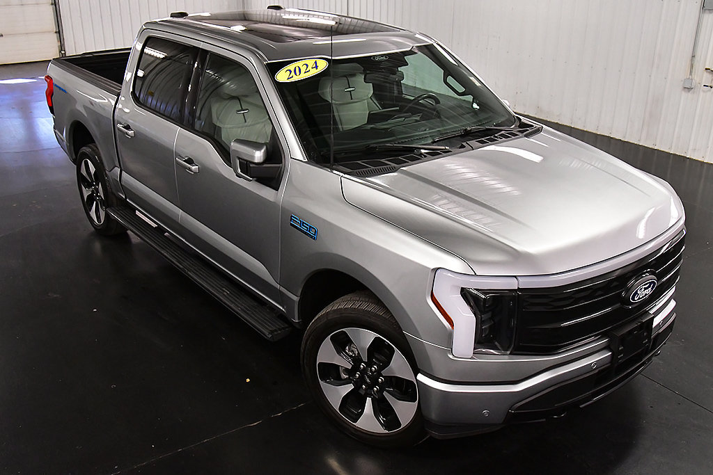 Used 2024 Ford F150 Lightning Platinum AWD/4WD image 14