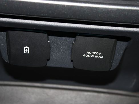 Used 2023 Ford F150 Lariat w/ Equipment Group 502A High image 36