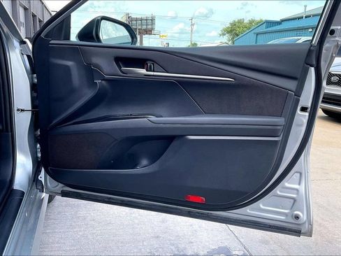 Used 2025 Toyota Camry LE FWD image 24