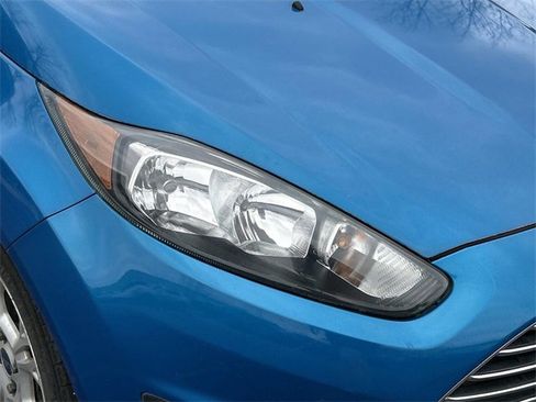 Used 2014 Ford Fiesta SE image 9