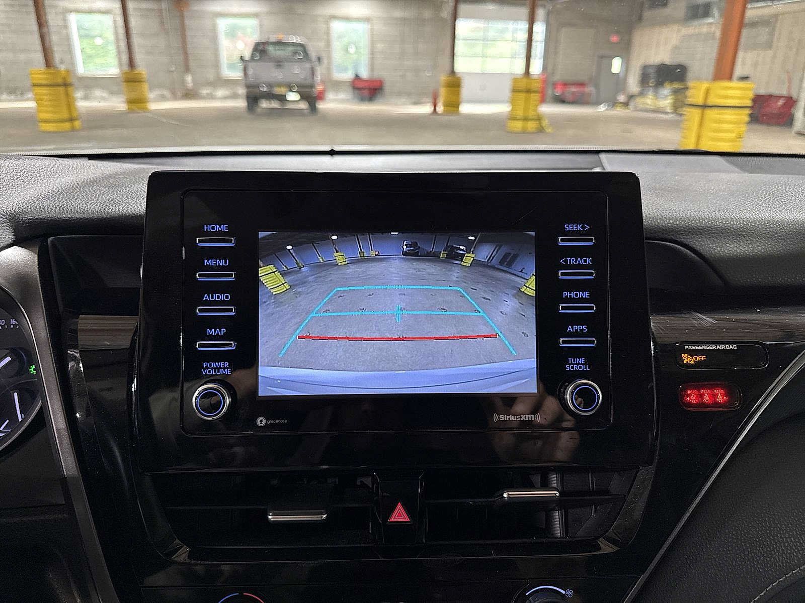 Used 2021 Toyota Camry SE FWD image 22