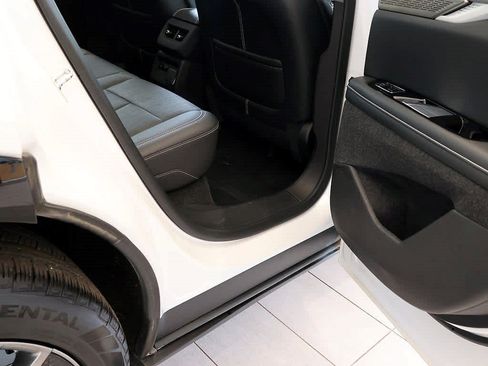 Used 2025 Cadillac Optiq Luxury 2 w/ LPO, Floor Liner Package AWD/4WD image 24