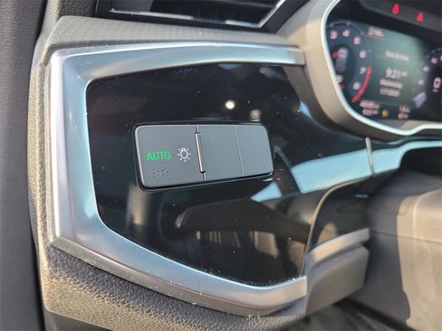 Used 2021 Audi Q3 2.0T Premium w/ Convenience Package image 29