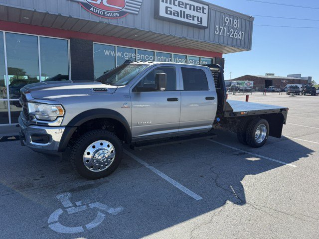 Used 2022 RAM 5500 Tradesman w/ Chrome Appearance Group AWD/4WD image 1