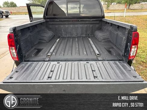 Used 2021 Nissan Frontier SV w/ Midnight Edition Floor Mats AWD/4WD image 21