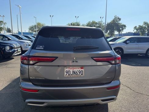 Used 2022 Mitsubishi Outlander SEL image 8