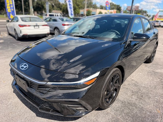 Used 2026 Hyundai Elantra Sport FWD image 2