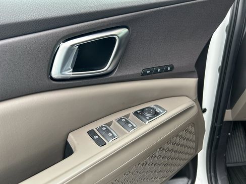 New 2026 Kia Carnival EX FWD image 18