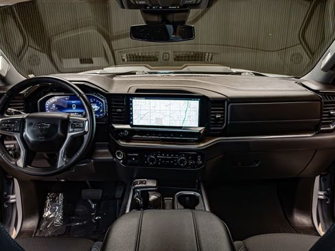 Used 2024 Chevrolet Silverado 1500 LT Trail Boss image 15