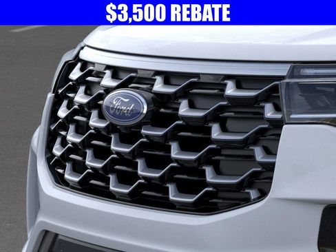 New 2026 Ford Explorer Platinum w/ LUX Leather Package image 17