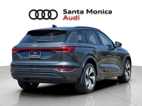 Used 2025 Audi Q6 e-tron Premium Plus w/ Premium Plus AWD/4WD image 2
