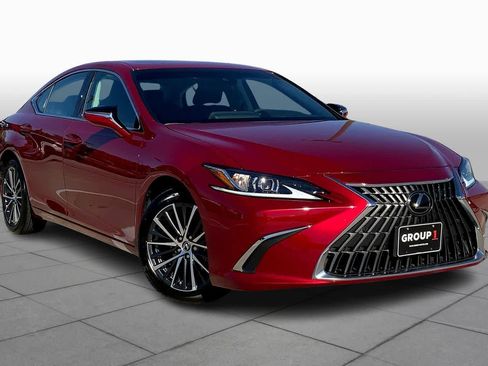 Used 2024 Lexus ES 250 w/ Premium Package image 3