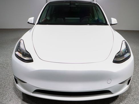 Used 2023 Tesla Model Y Long Range image 4