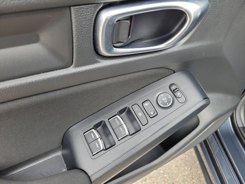 Used 2025 Honda Civic Sport image 18