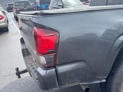 Used 2021 Toyota Tacoma SR AWD/4WD image 21