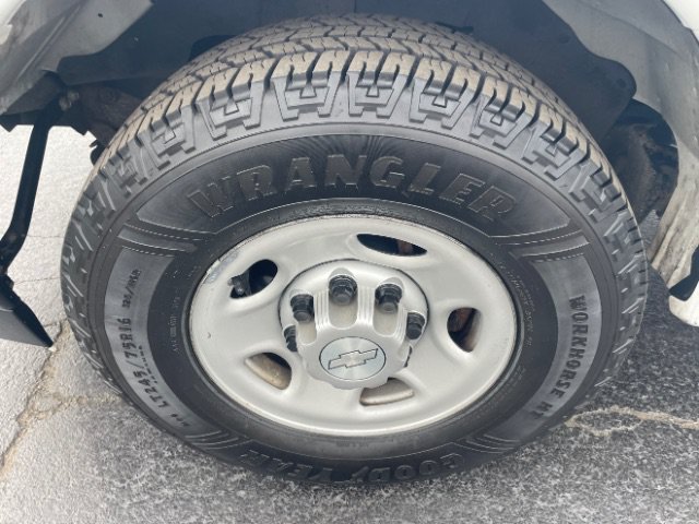 Used 2020 Chevrolet Express 2500 RWD image 24